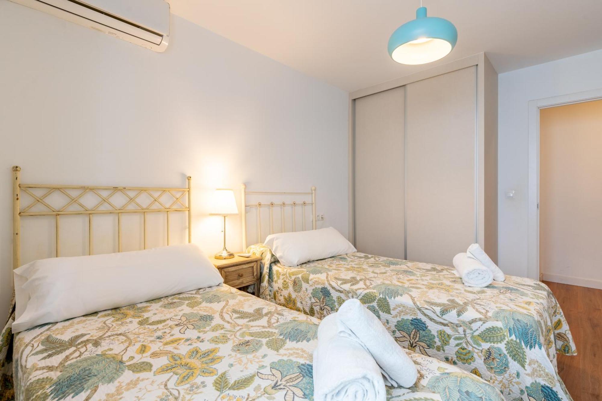 شقة Sn Parking Incluido 4Bd 2Bth Excelente Ubicacion إشبيلية المظهر الخارجي الصورة