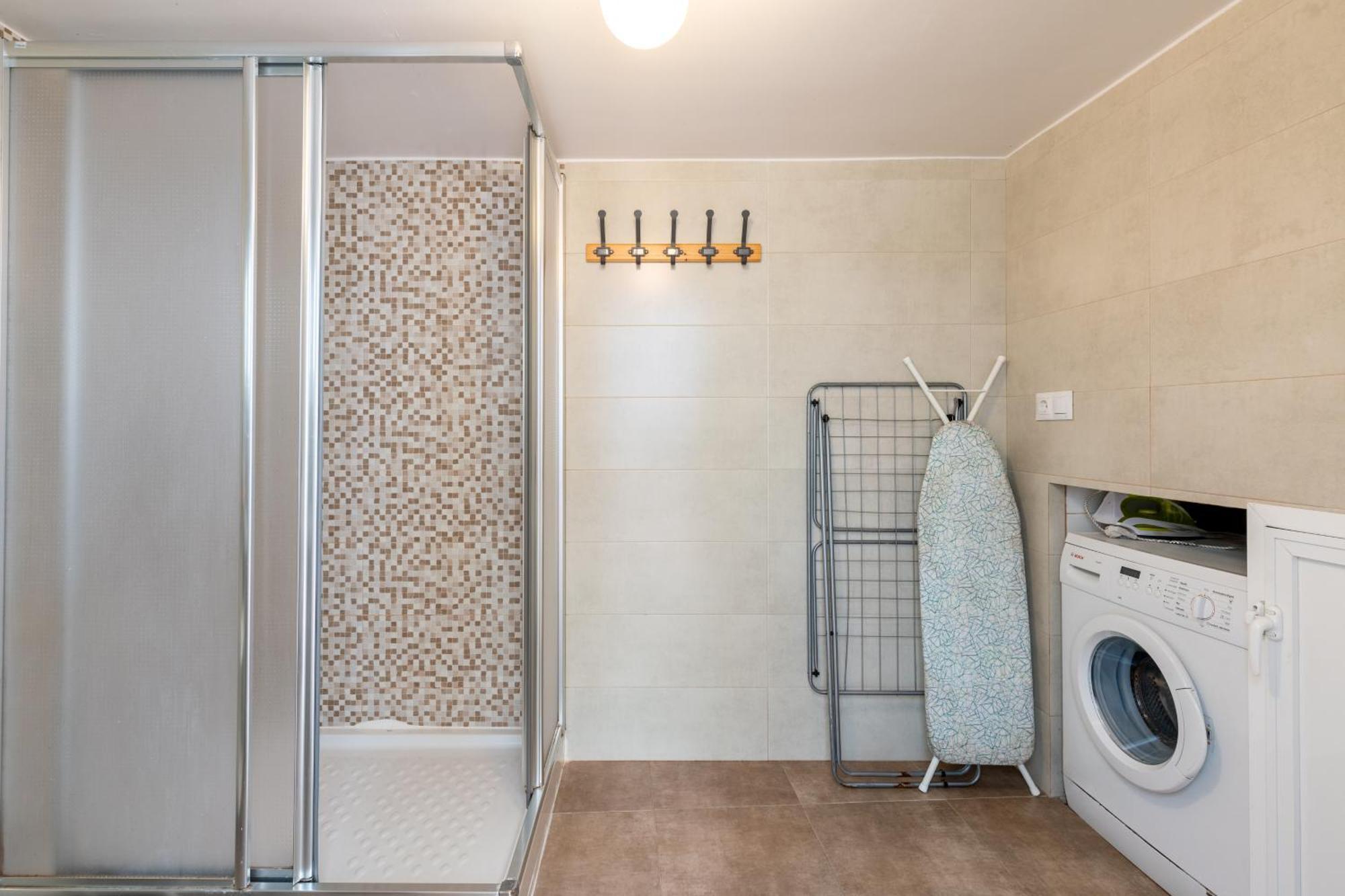 شقة Sn Parking Incluido 4Bd 2Bth Excelente Ubicacion إشبيلية المظهر الخارجي الصورة